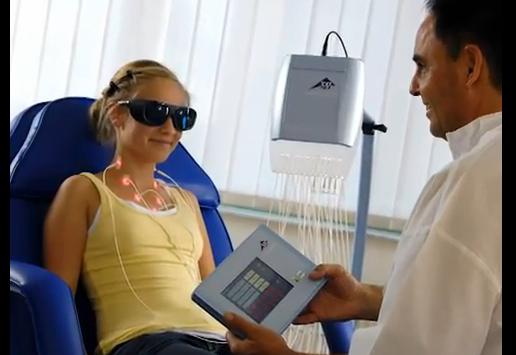 Schmerzlose Akupunktur mit Low-Level-Laser.